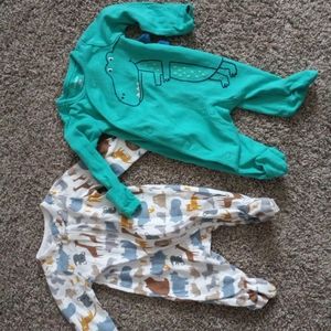 Carter's NB footies